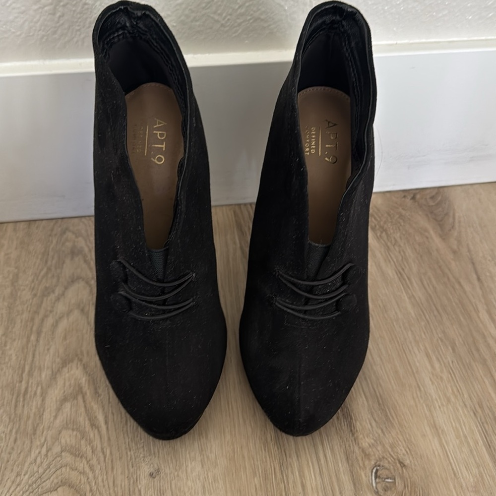 Apt. 9 women’s heeled booties - Picture 4 of 5